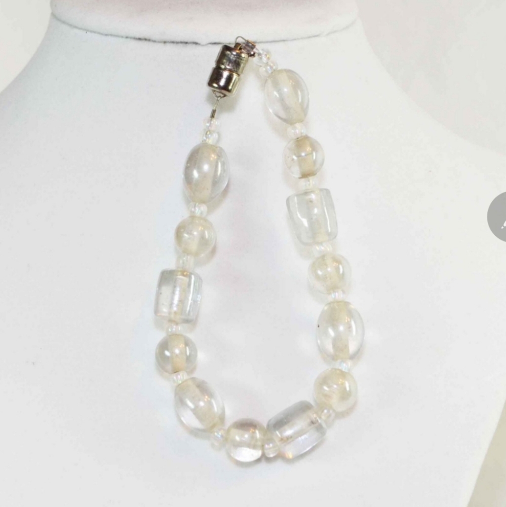 Beautiful Handmade Beaded Bracelet - Picture 3 of 7